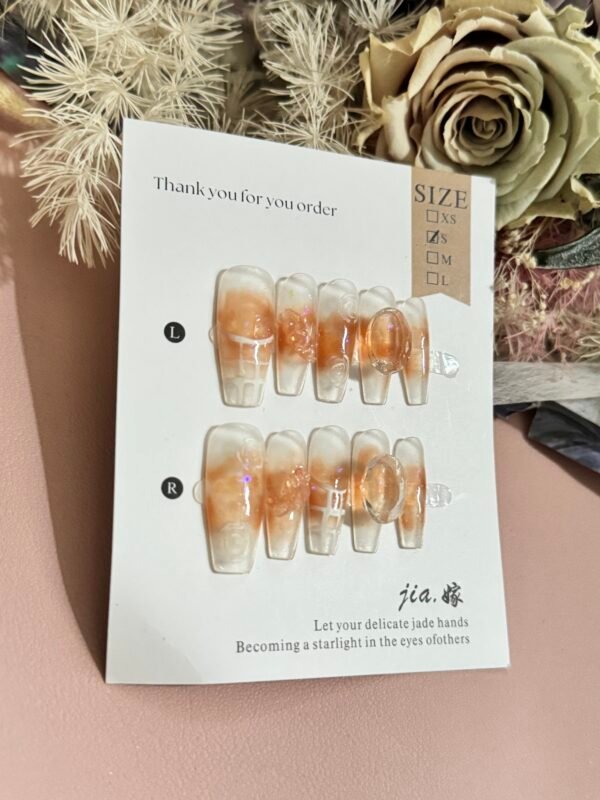 unghie press on artigianali eleganti con perle – effetto glitter argento