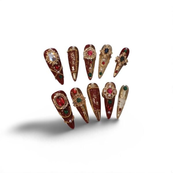 set di unghie finte artigianali stile barocco – rosso bordeaux e oro con strass